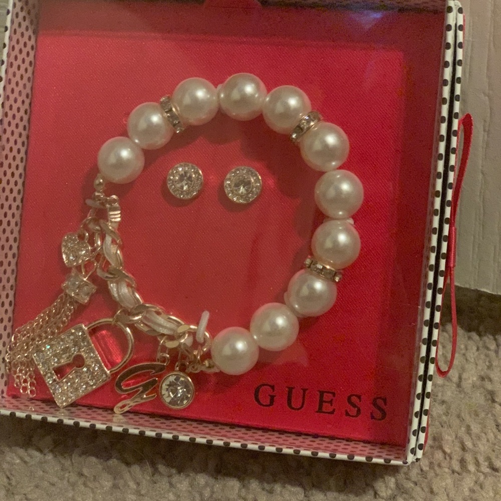 Guess Bundle
